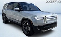 2025 Rivian R1S Adventure