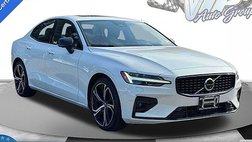2024 Volvo S60 B5 Ultimate Dark Theme