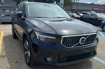 2024 Volvo XC40 Core