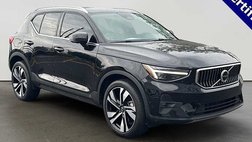 2024 Volvo XC40 B5 Plus Bright Theme