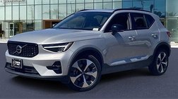 2023 Volvo XC40 B5 Plus Dark Theme