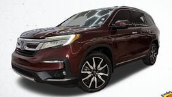 2019 Honda Pilot Touring w/Rear Captain's Chairs