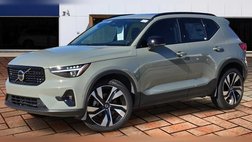 2025 Volvo XC40 B5 Ultra Dark Theme