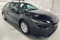 2025 Toyota Camry Hybrid LE