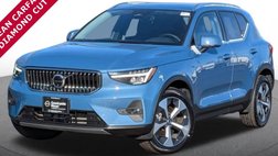 2025 Volvo XC40 B5 Plus Bright Theme