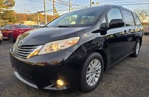 2013 Toyota Sienna XLE 8-Passenger
