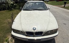 2000 BMW 5 Series 528i