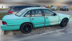 1995 Ford Crown Victoria Base