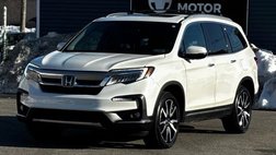 2019 Honda Pilot Touring w/Rear Captain's Chairs