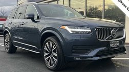 2022 Volvo XC90 T6 Momentum 7-Passenger