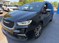 2025 Chrysler Pacifica Pinnacle