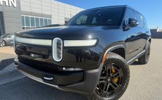2024 Rivian R1S Adventure