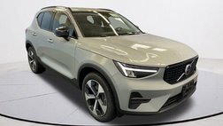 2026 Volvo XC40 B5 Core