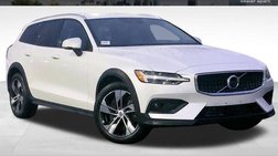 2022 Volvo V60 Cross Country T5