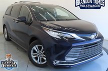 2023 Toyota Sienna Limited 7-Passenger