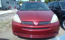 2004 Toyota Sienna LE 7 Passenger