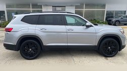 2025 Volkswagen Atlas SE