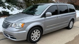 2016 Chrysler Town and Country Touring