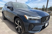 2024 Volvo XC60 B5 Ultimate Dark Theme