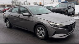 2023 Hyundai Elantra SE