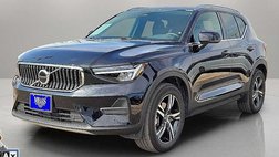 2025 Volvo XC40 B5 Core Bright Theme