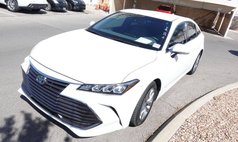 2022 Toyota Avalon Hybrid XLE