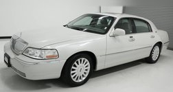 2005 Lincoln Town Car Signature Limited