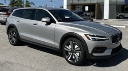 2023 Volvo V60 Cross Country B5 Plus