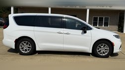 2024 Chrysler Pacifica Touring