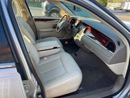 2004 Lincoln Town Car Ultimate