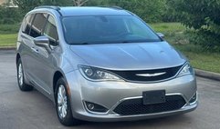 2017 Chrysler Pacifica Touring L FWD