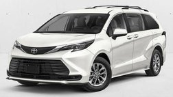 2026 Toyota Sienna LE 8-Passenger
