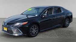 2022 Toyota Camry Hybrid XLE