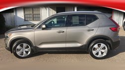 2022 Volvo XC40 T5 Momentum