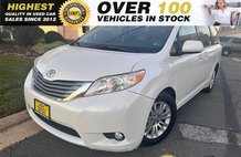 2017 Toyota Sienna XLE 7-Passenger Auto Access Seat