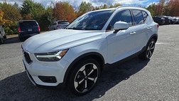 2022 Volvo XC40 T5 Momentum