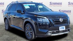 2022 Nissan Pathfinder SL