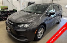 2021 Chrysler Voyager LX