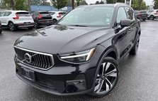 2024 Volvo XC40 B5 Plus Bright Theme