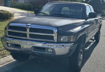 1998 Dodge Ram 2500 ST