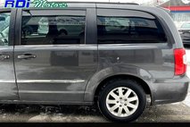 2014 Chrysler Town and Country Touring-L