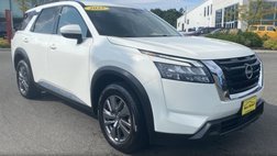 2025 Nissan Pathfinder SV