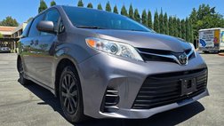 2019 Toyota Sienna LE