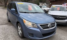 2011 Volkswagen Routan SE