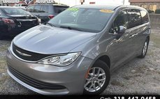 2020 Chrysler Voyager LX