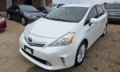 2014 Toyota Prius v Five