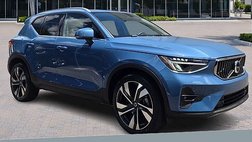 2023 Volvo XC40 B4 Plus Bright Theme