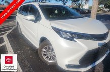 2022 Toyota Sienna XLE 7-Passenger