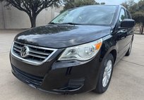 2012 Volkswagen Routan SE