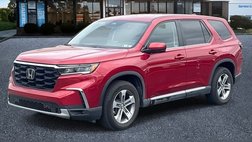 2023 Honda Pilot EX-L w/Rear Captain's Chairs